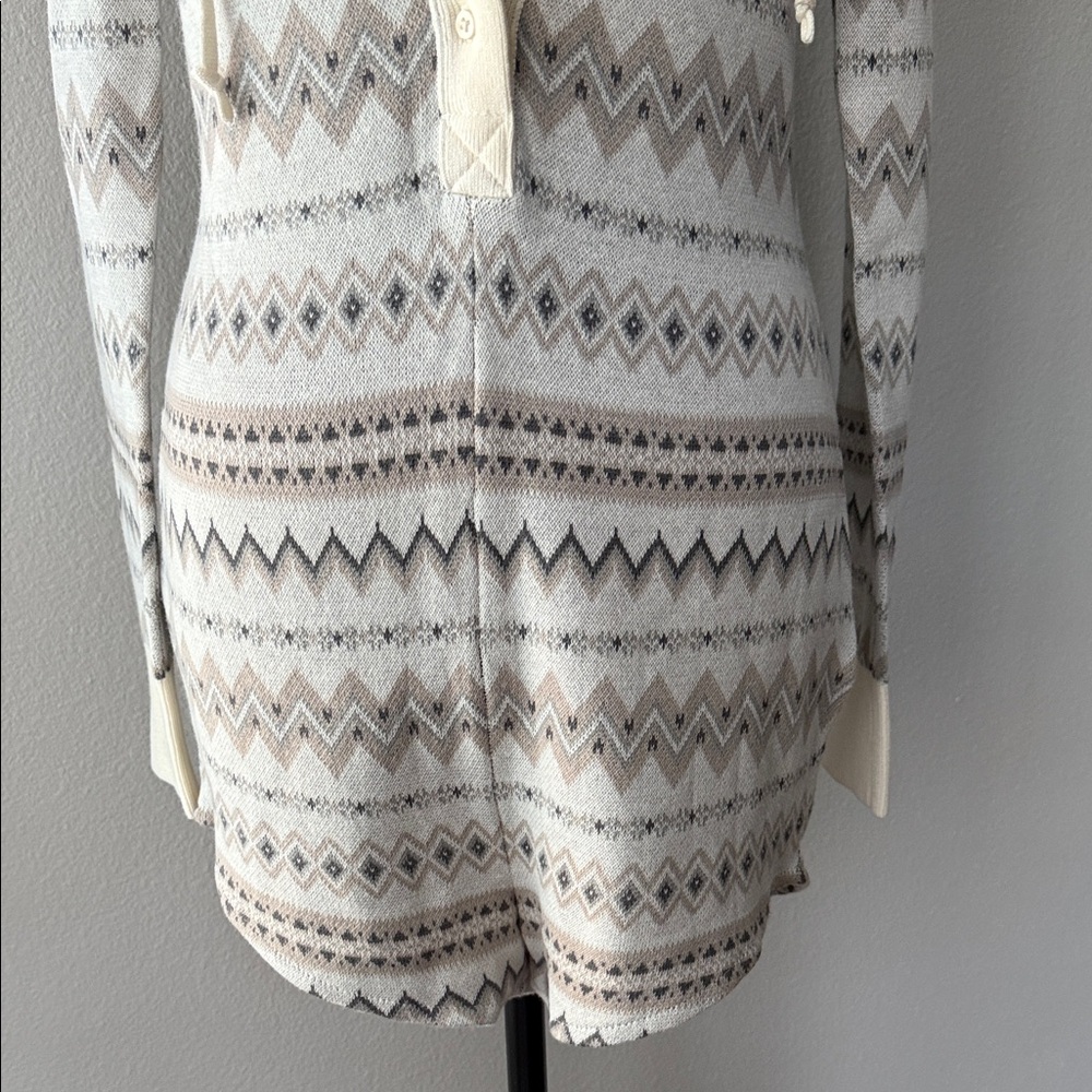 Abercrombie & Fitch Cream Patterned Pajama jumpsuit - Picture 3 of 11